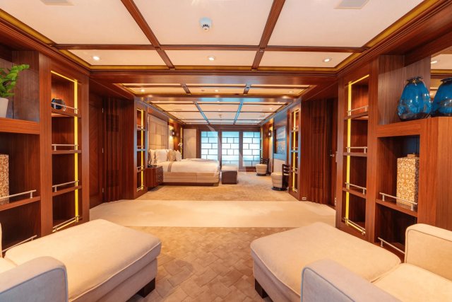 TRIDENT Interior