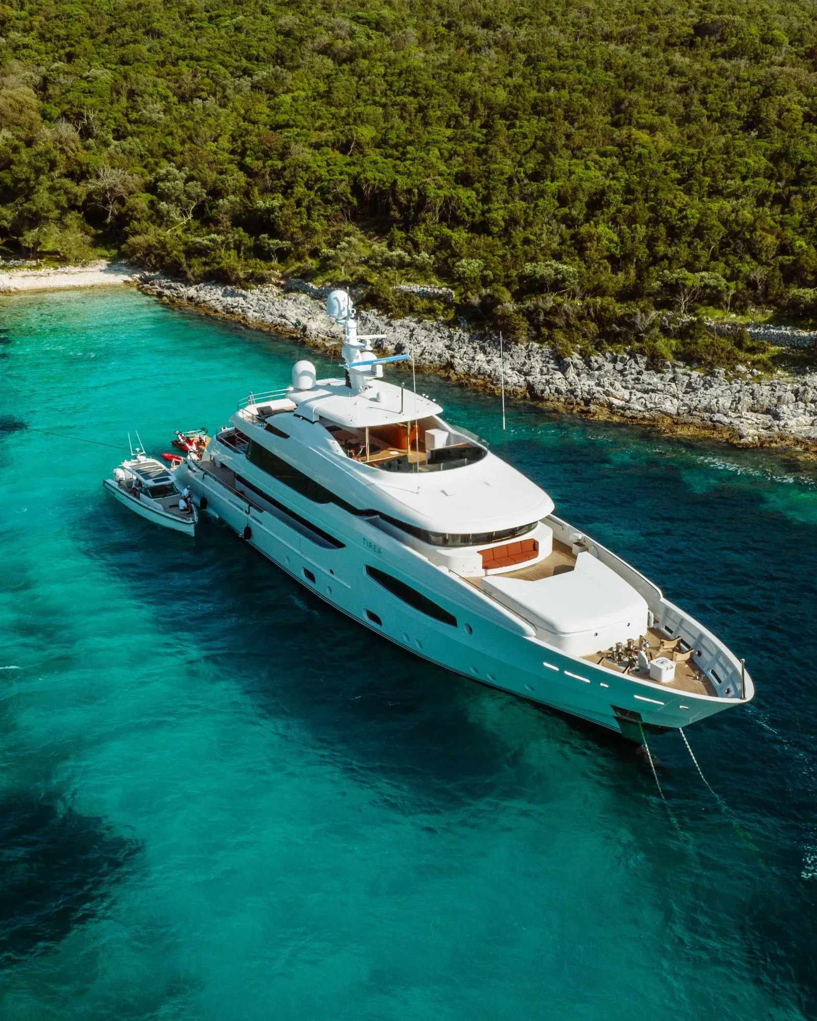 TIREA Exterior