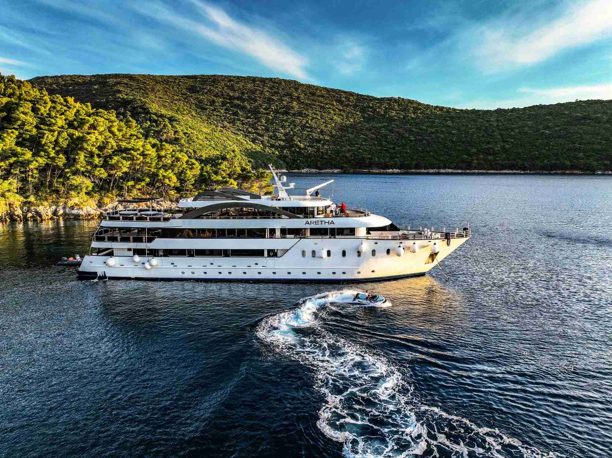 ARETHA Exterior
