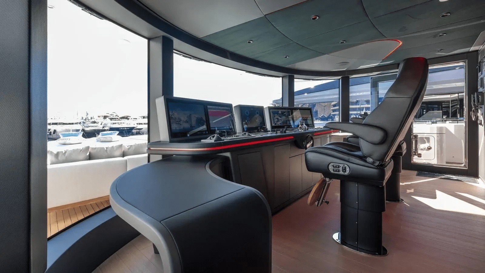EVA4EVA Interior