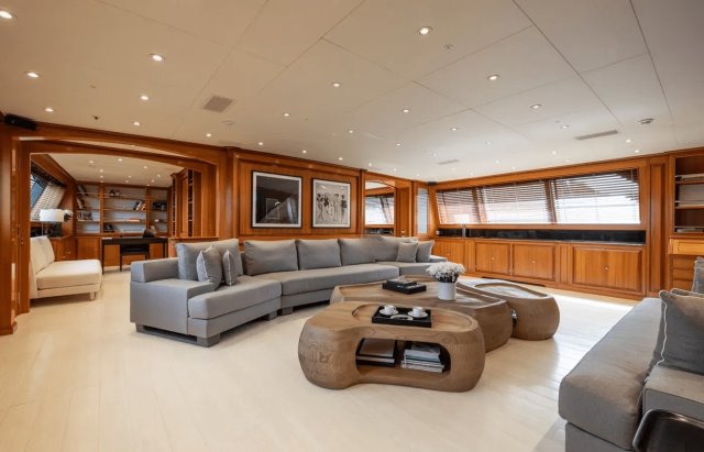 PERSEUS Interior
