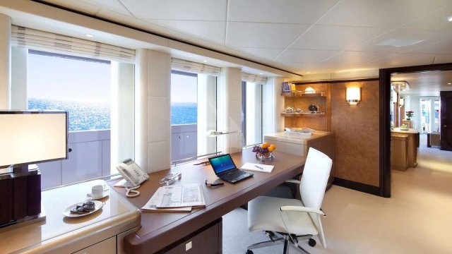 SYCARA V Interior