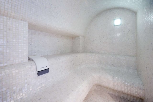 SOUNDWAVE Interior