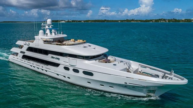SILVER LINING Exterior