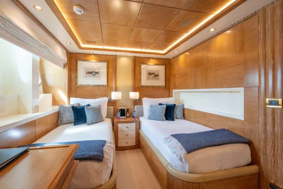 OCEANOS Interior