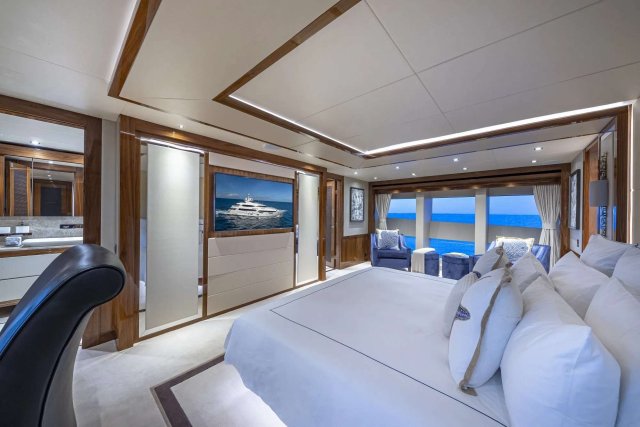 ALESSANDRA III Interior