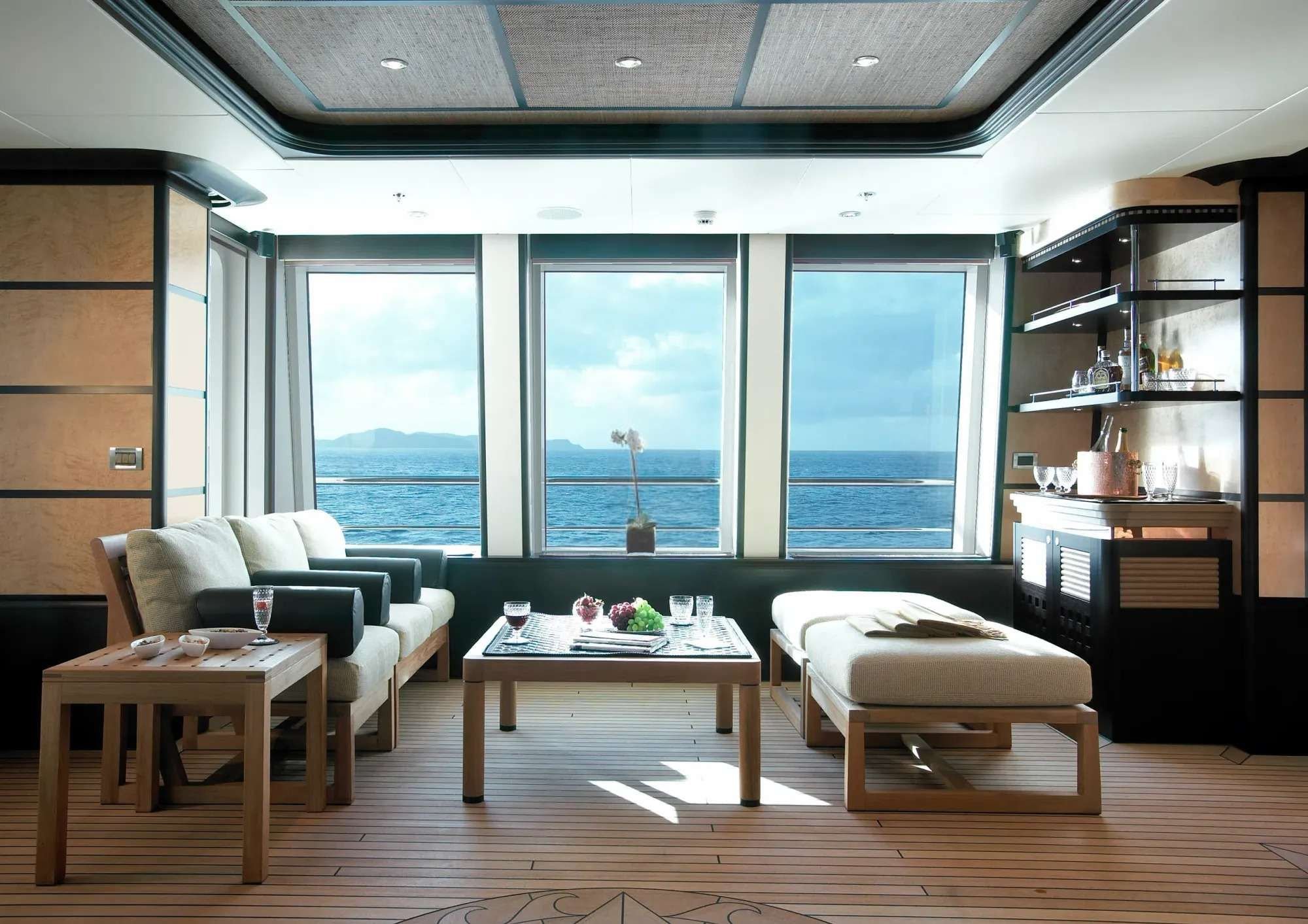 HARLE Interior
