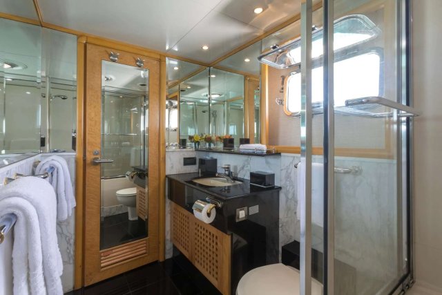 ISLAND HEIRESS Interior
