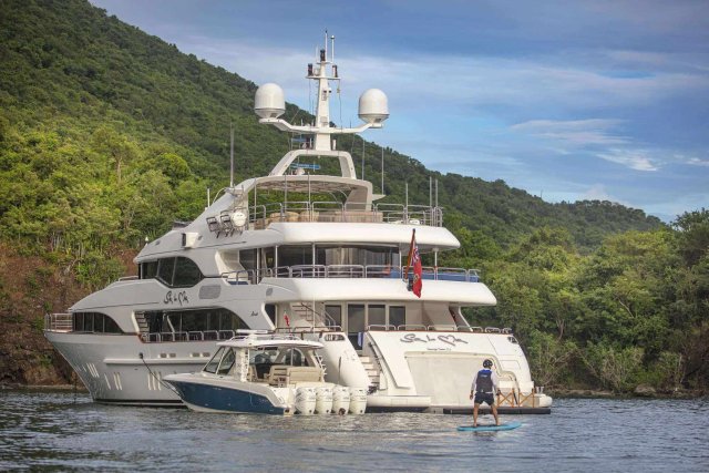 SUR LA MER Exterior