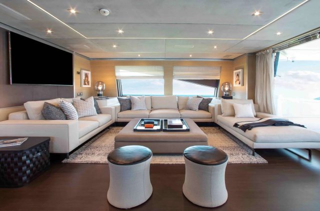 EMINA Interior