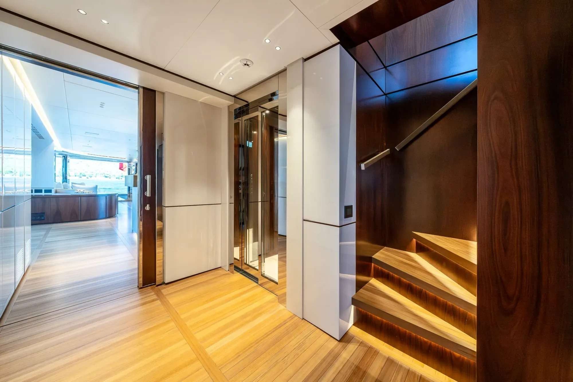ALPHA WAVES Interior