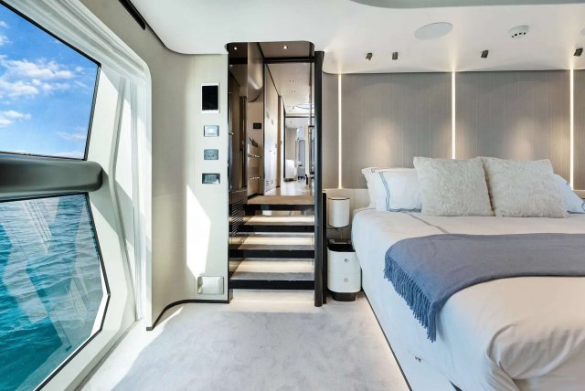 SEA OWL 87' Interior