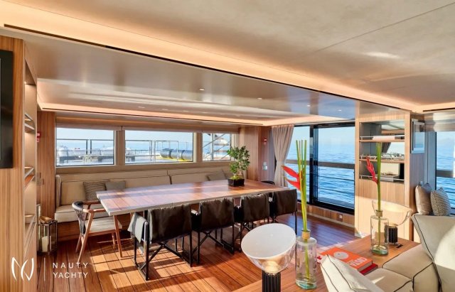 PARA BELLVM Interior