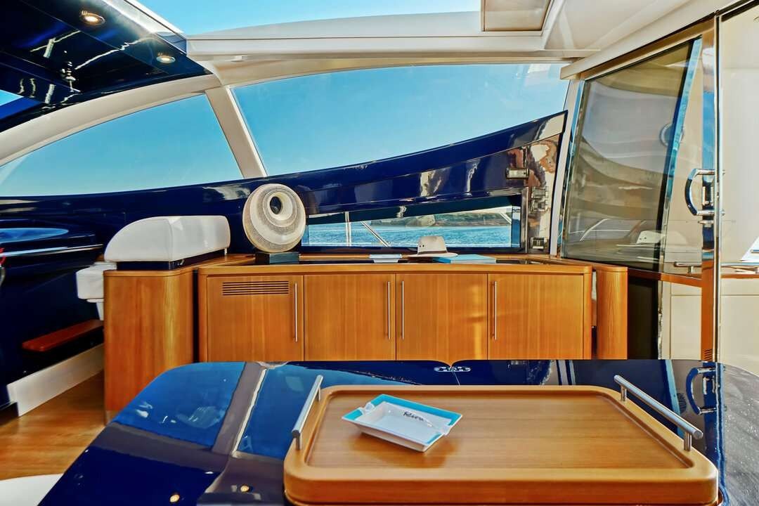 SEA U Interior