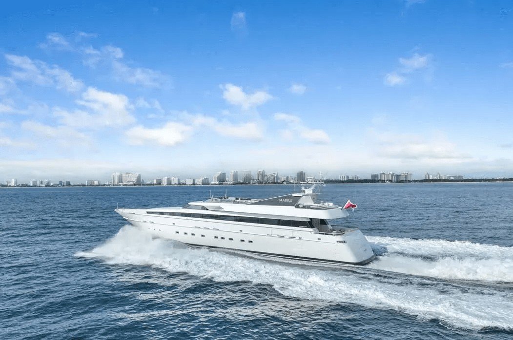 GLADIUS Exterior