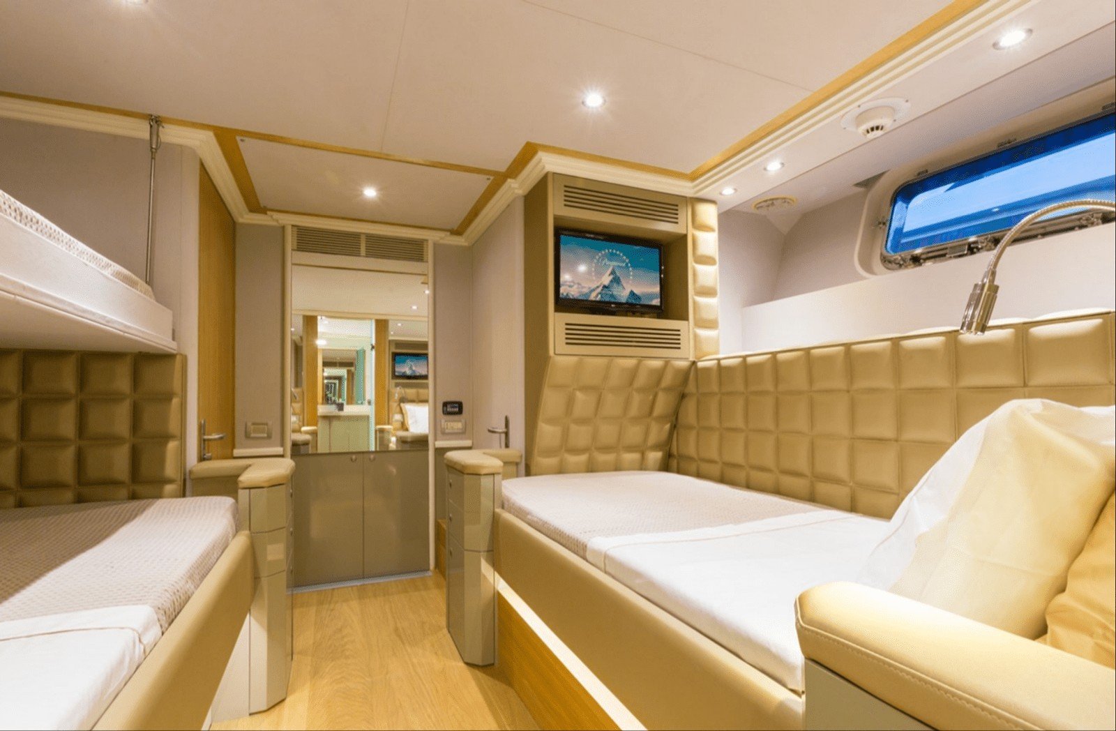 AQUARELLA Interior
