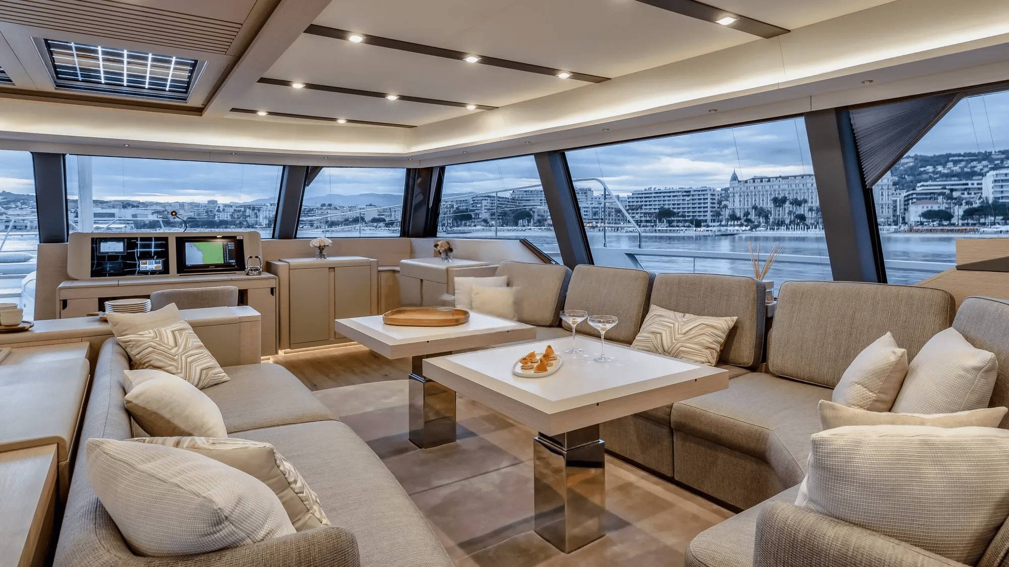 SERENISSIMA III Interior