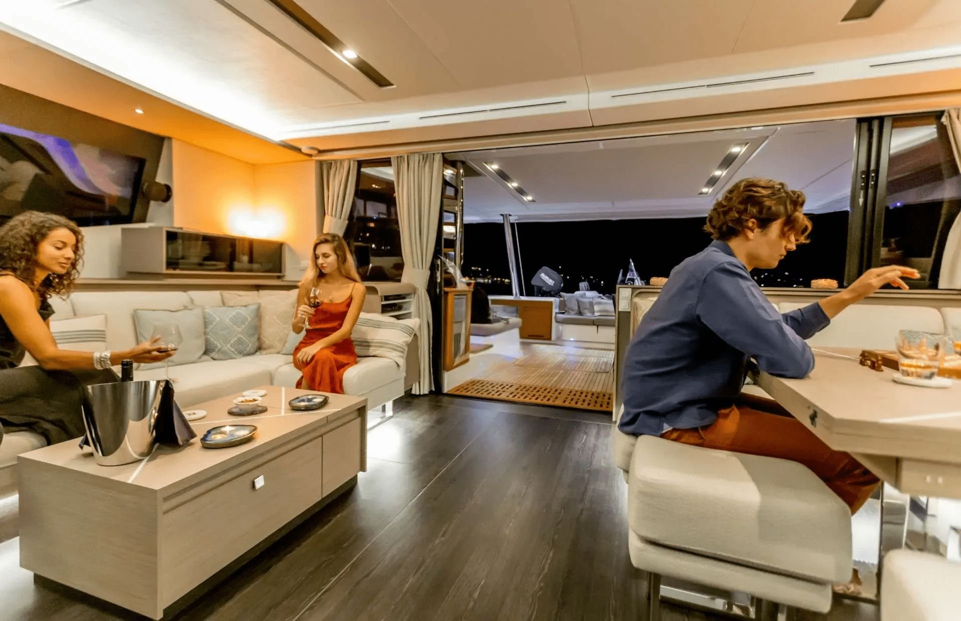 NAMASTE (SAMANA) Interior