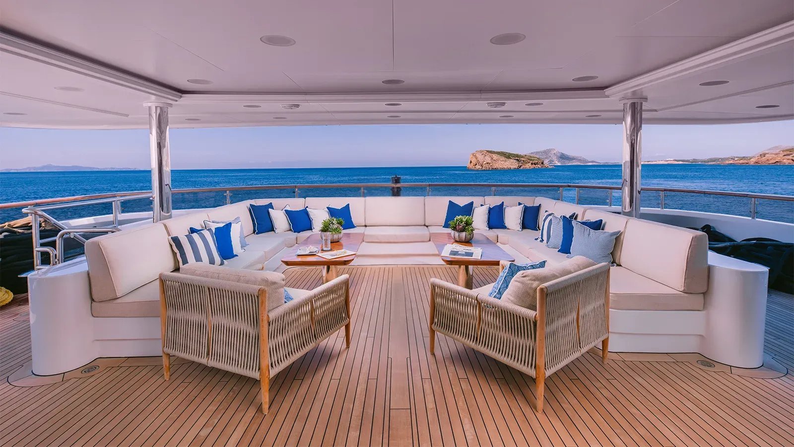 IDYLLIC Exterior