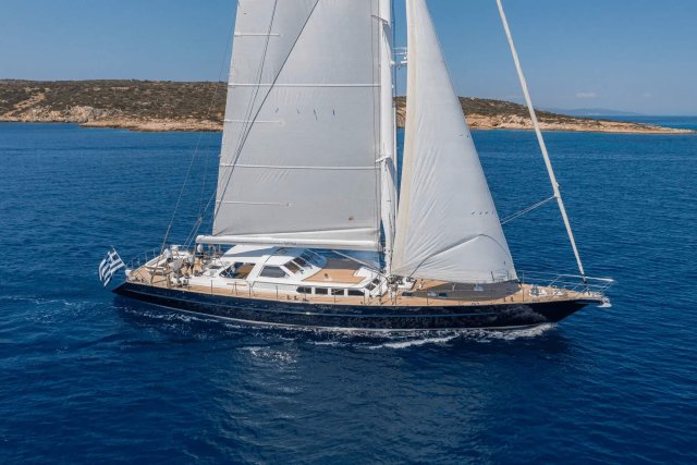 NOMMO Exterior