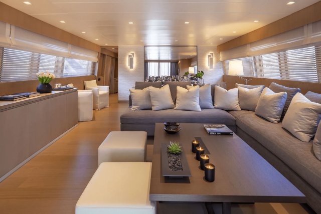 SUMMER FUN Interior