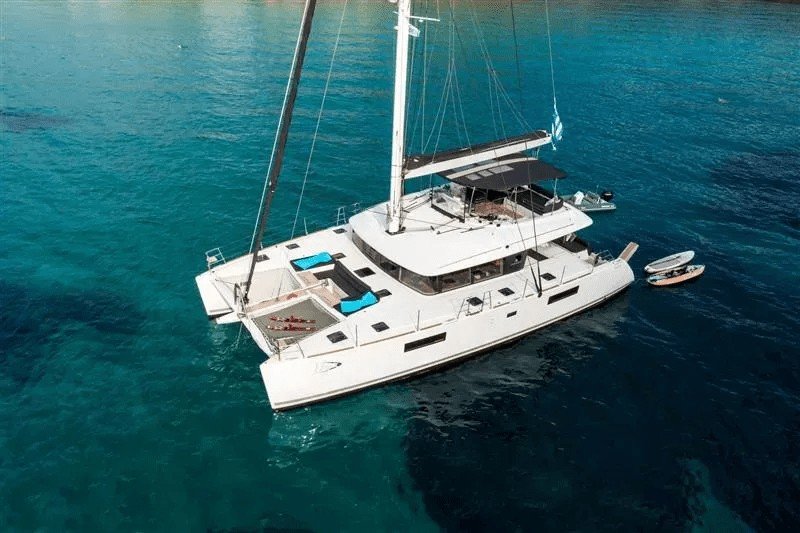 Moya Exterior