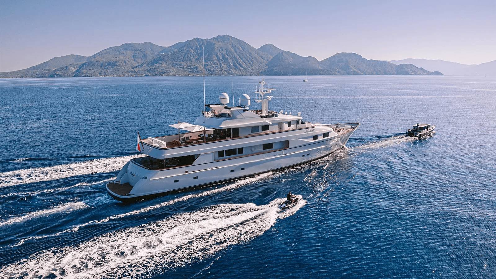 NATALIA V Exterior
