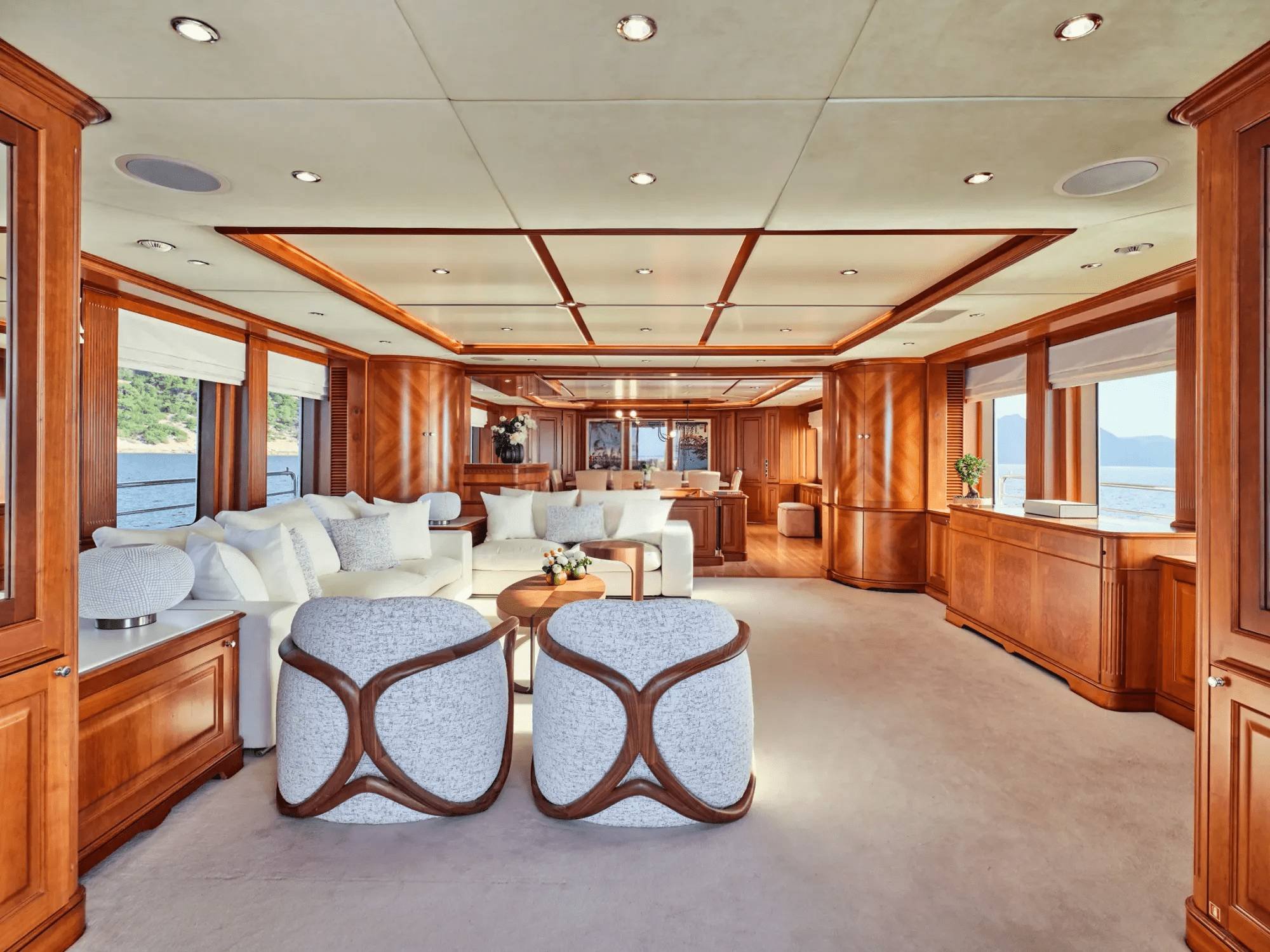 RIVA I Interior
