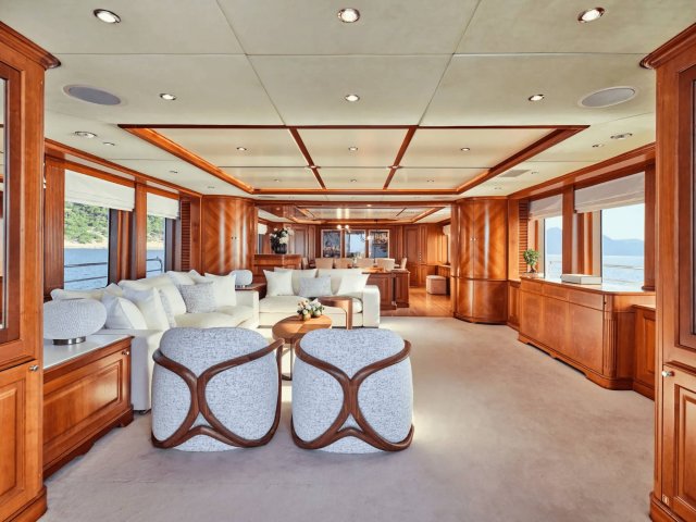 RIVA I Interior