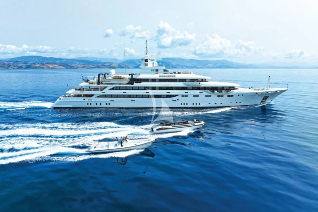 EMIR Exterior