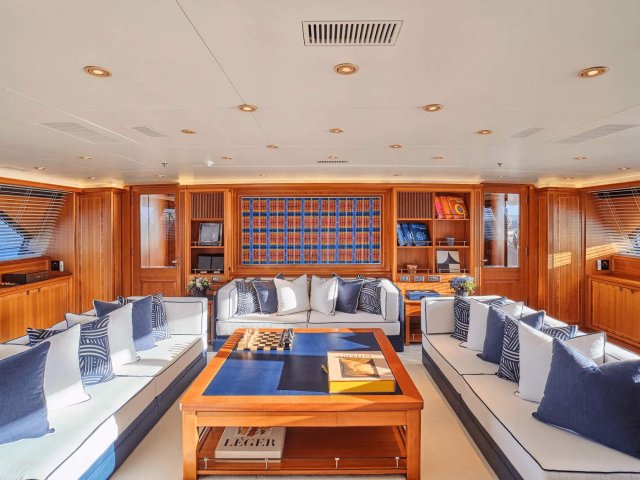 BURRASCA Interior