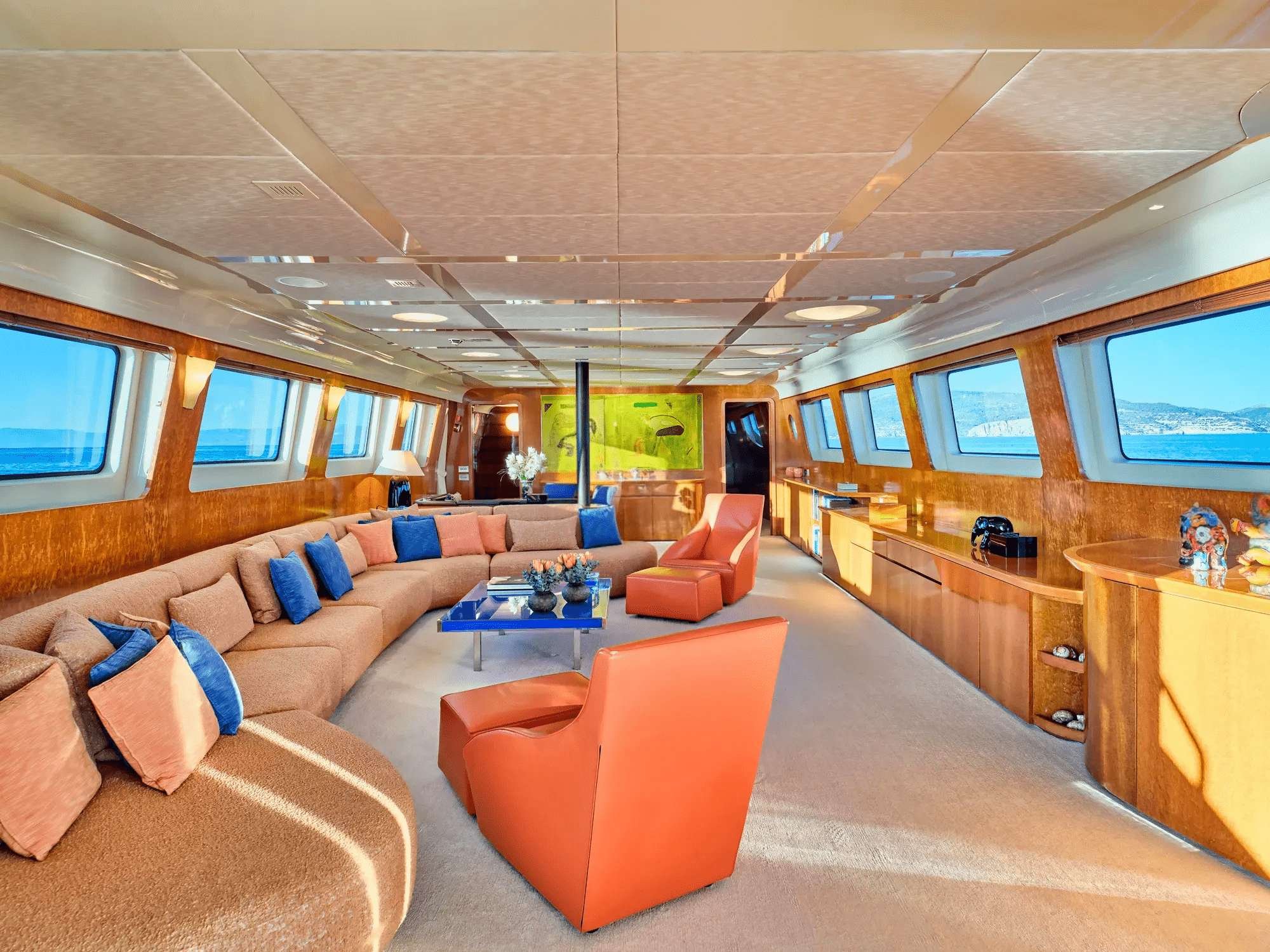 CONDOR A Interior