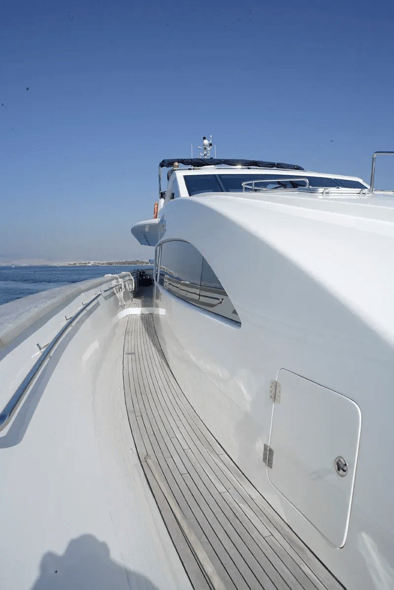 DREAM B Exterior