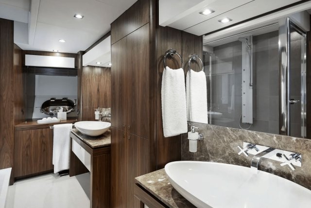 GEORGE P Interior