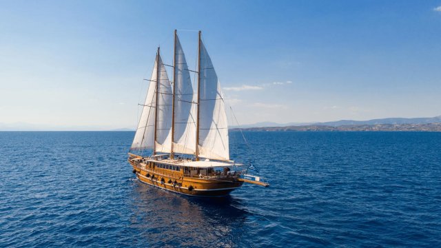THALASSA Exterior