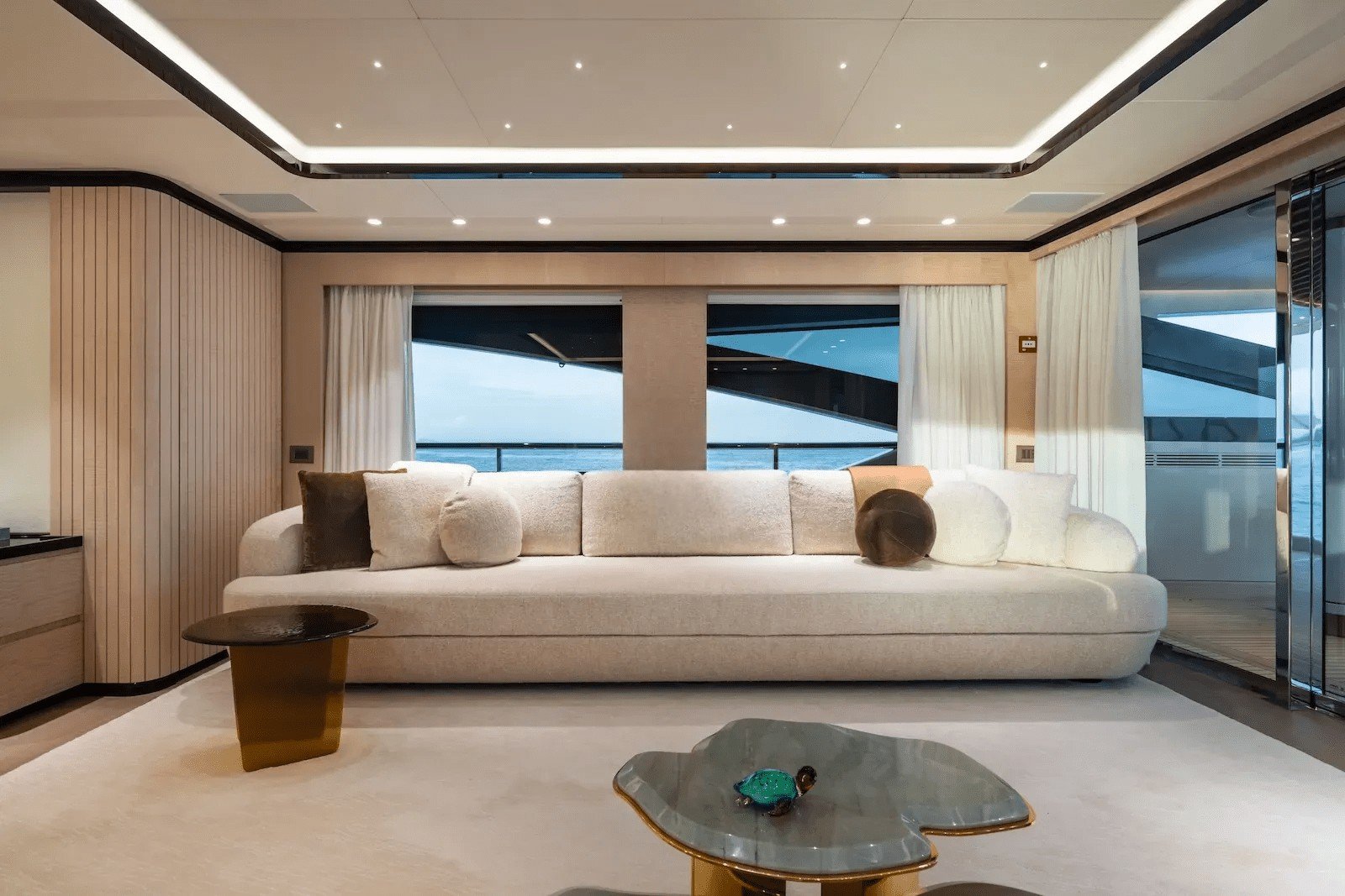 ALUNYA Interior