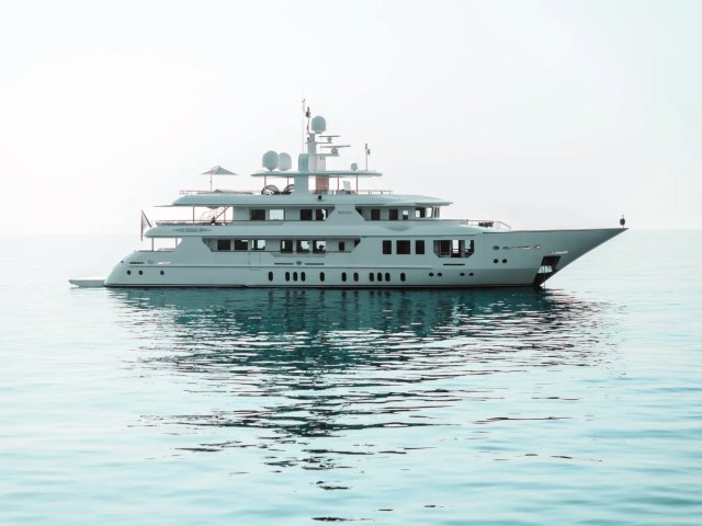 INCAL Exterior